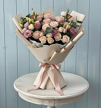 Букет цветов из:  Розы и Лизиантусы в Любани