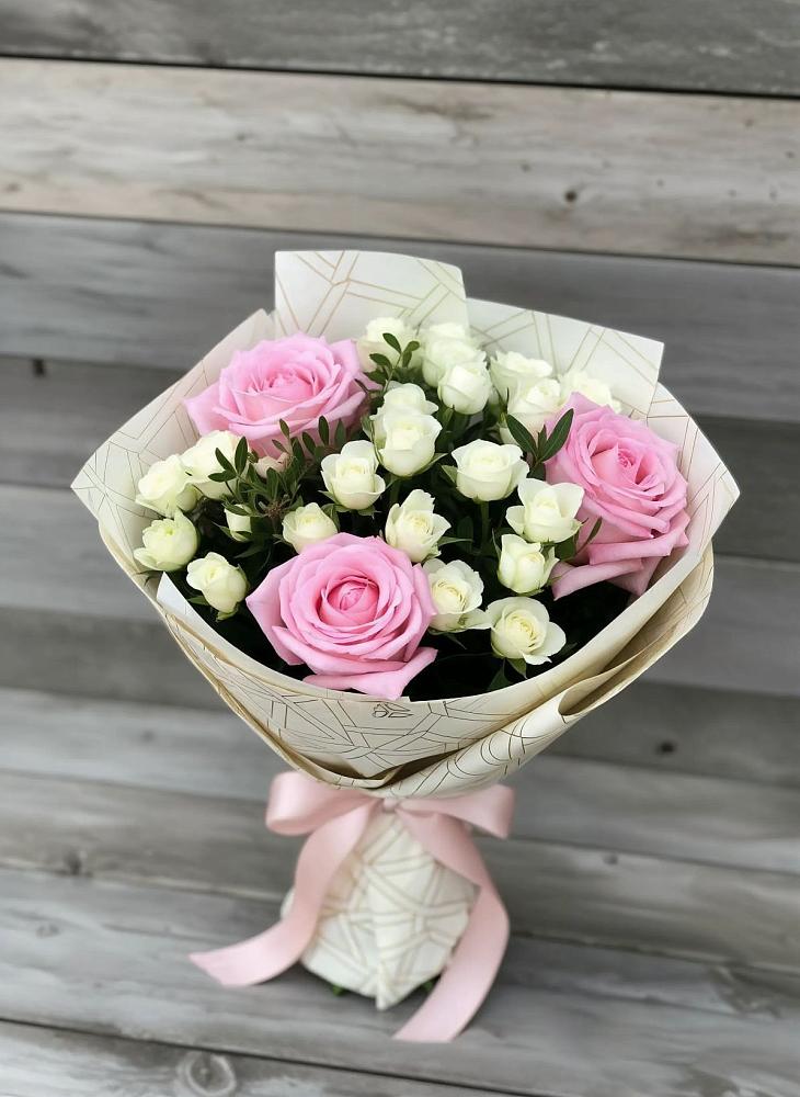 Букет цветов из: Розы в Любани