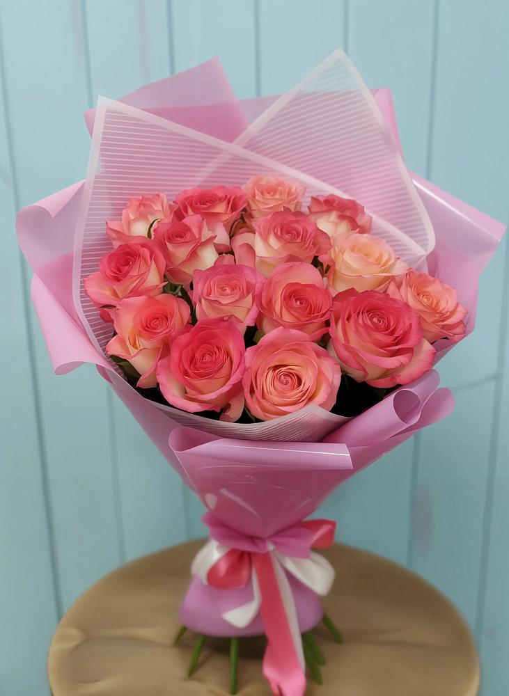 Букет 15 Розовых роз Равель в Любани