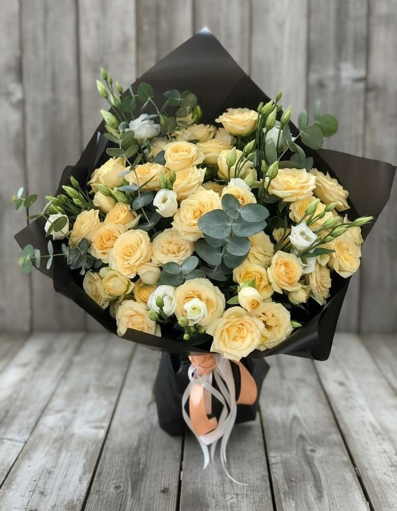 Букет цветов из: Розы и Лизиантусы в Любани