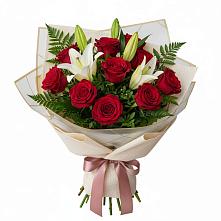 Букет цветов из:  Лилии и Розы в Любани