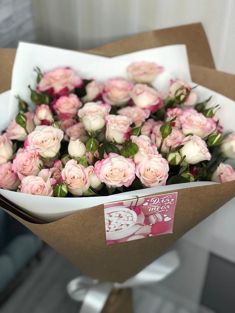 Букет цветов из: Розы в Любани