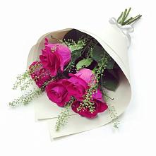 Букет цветов из:  Розы в Любани