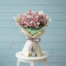 Букет цветов из:  Орхидеи и Розы в Любани