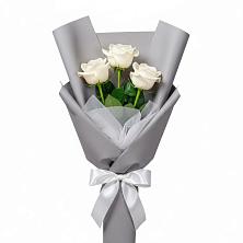 Букет 3 белые розы в Любани