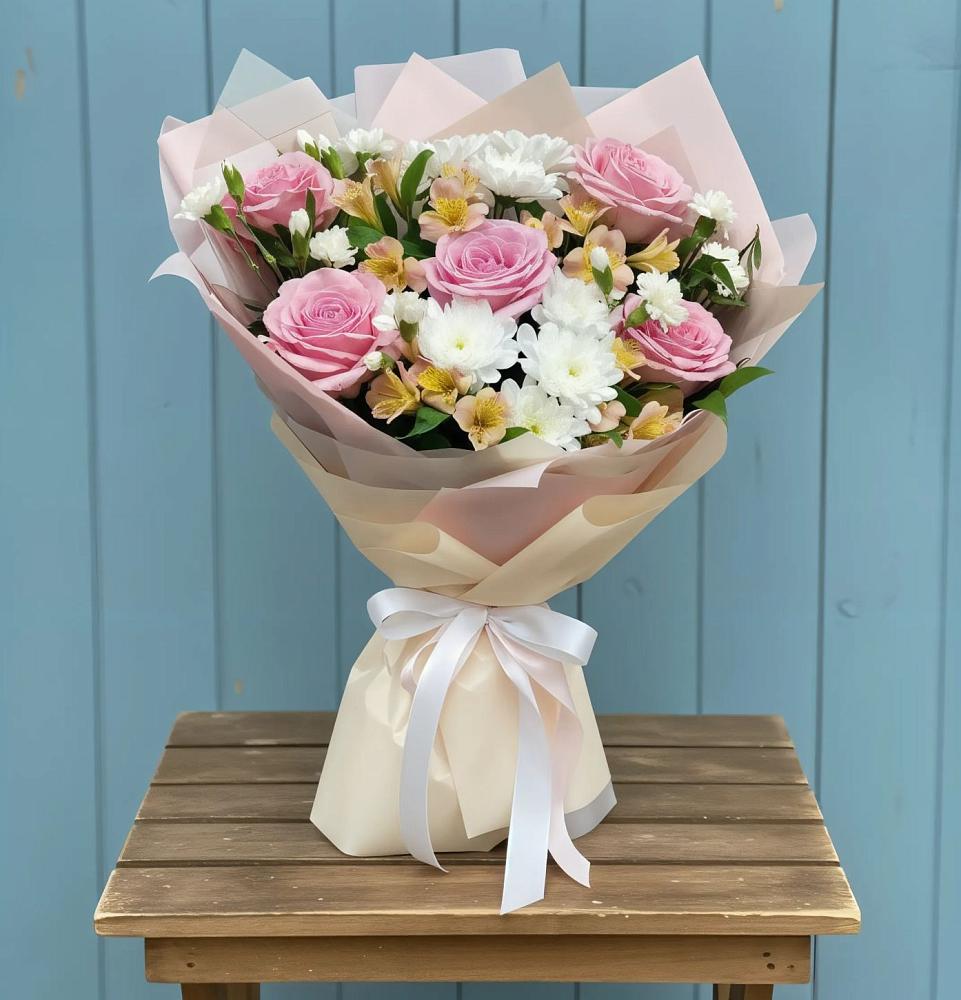 Букет цветов из: Гвоздики, Орхидеи и Розы в Любани