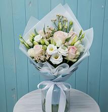 Букет цветов из:  Розы и Лизиантусы в Любани