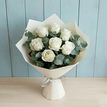 Букет Белые розы в Эвкалипте в Любани