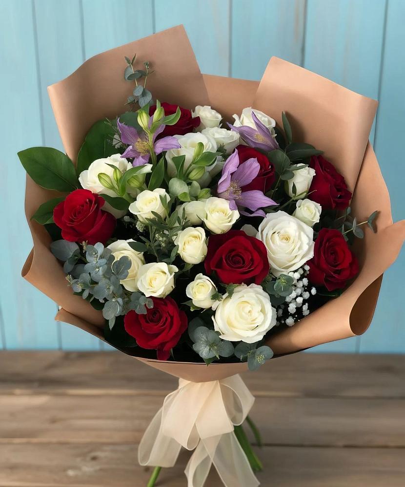 Букет цветов из: Розы и Альстромерии в Любани