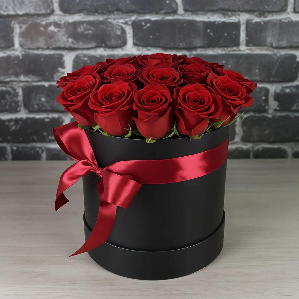 Цветочная композиция из Розы в шляпной коробке в Любани