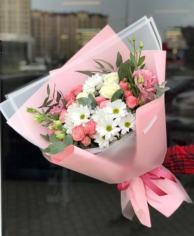Букет цветов из: Розы, Лизиантусы и Хризантемы в Любани