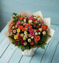 Букет Микс из разноцветных кустовых роз в Любани