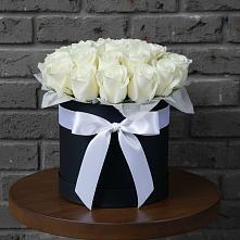 Цветочная композиция из Розы в шляпной коробке в Любани